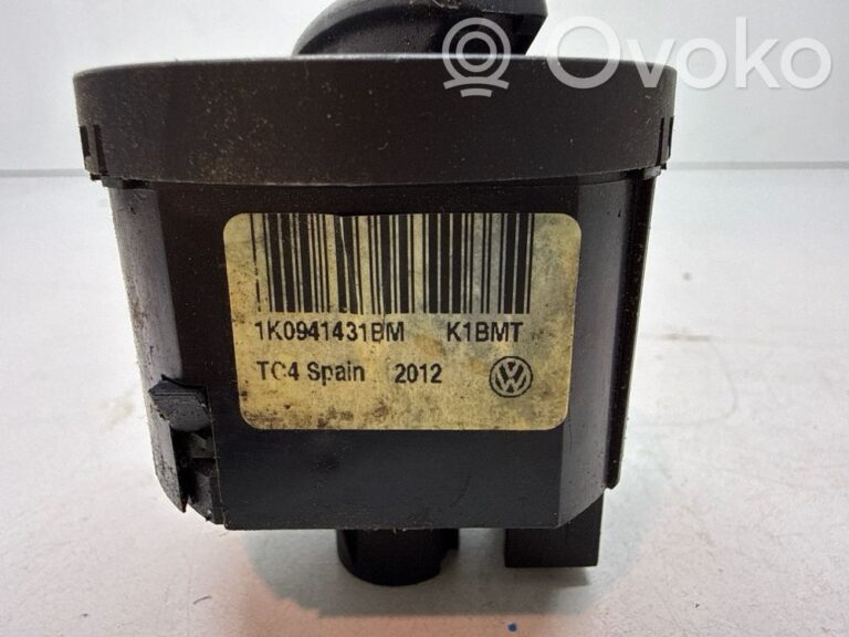 26cd82f22ddd9078532a0632a501b923-c739757426cec1d06fcc8edc9e8ac37a_light_switch