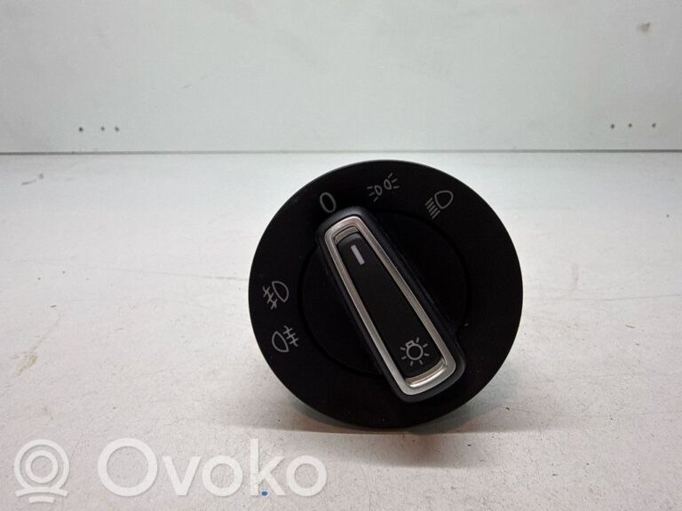 2d00d4814c7e8e30e8e2eb04d3390faa-aaa4d35988763c6f238ded98b8544cb3_light_switch