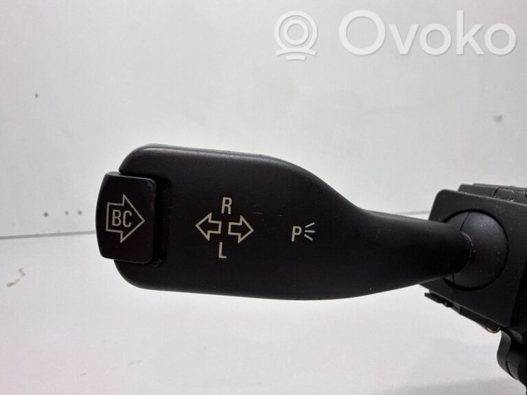 2e7928297c55b298360a4cc9f2f2f5d3-7002556e544603c3164f08ea14633f72_wiper_turn_signal_indicator_stalk_switch