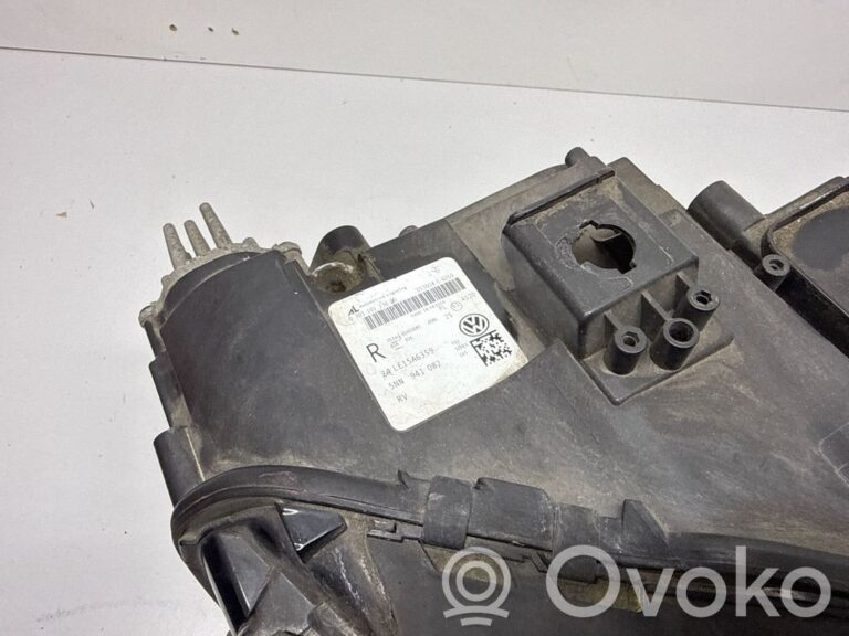 38e554151adf17f7966e62806bcf4dac-33f82fd5fd5af59d64e24fcc2812b193_headlight_headlamp