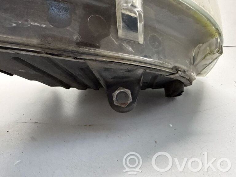 3967e7c182d075360ace6c979c86ec9d-93cccd157867677d9a6045da44a8a563_headlight_headlamp