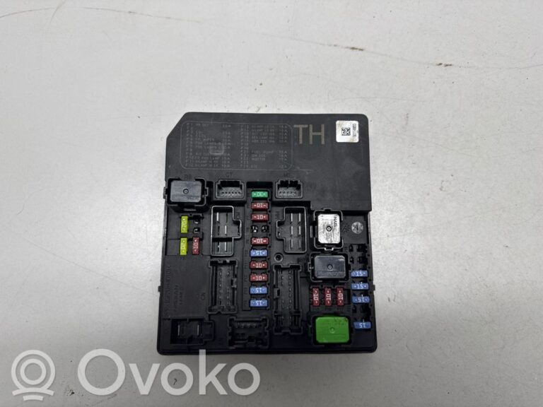 46c19fd8ddd5c27eba4b8be2fc039790-nissan_juke_i_f15_fuse_module