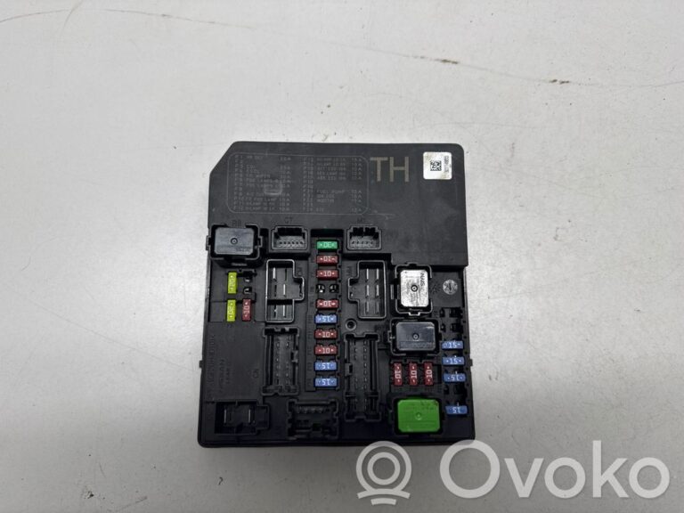 46c19fd8ddd5c27eba4b8be2fc039790-nissan_juke_i_f15_fuse_module