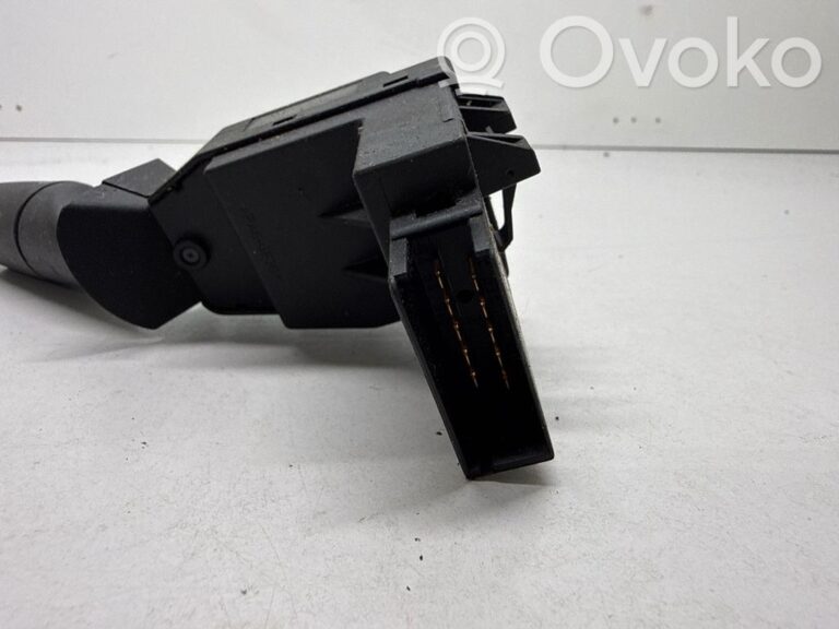 48ba8d2b87cfd7800fbed493094264ec-aca11b6396bb792d0fcc589e11b4a48c_wiper_control_stalk