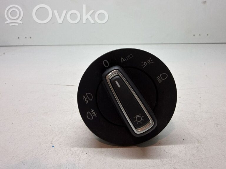 4910b220df6e1768981f7e15f864f486-ffe4bd2c22905a096ef1bf778dedfeb2_light_switch