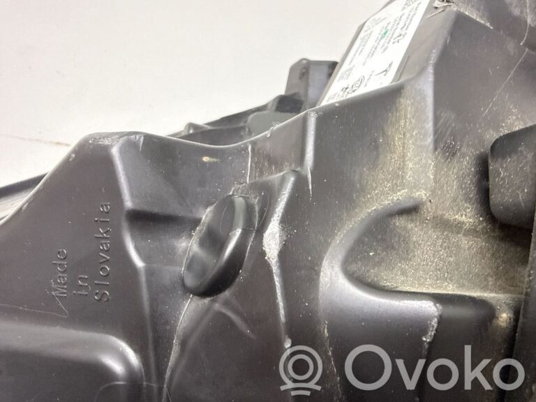 4f532c62ec7d97fa671510626b668f6a-21b94d7a7a59b670d295290b6a2a8f50_headlight_headlamp