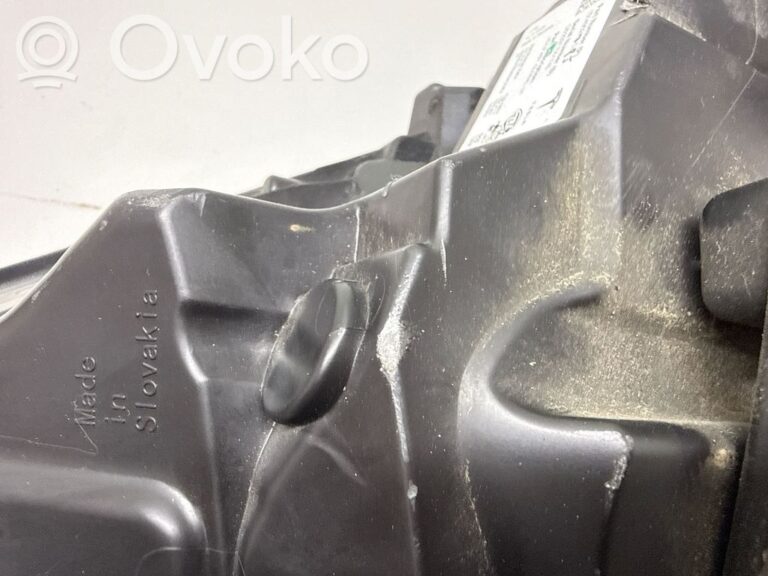 4f532c62ec7d97fa671510626b668f6a-21b94d7a7a59b670d295290b6a2a8f50_headlight_headlamp