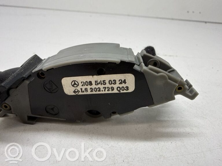 4fc7bc1b90b30f8e57ac6f53398bd461-e76874440219c24375dfa1c4726efe1b_cruise_control_switch