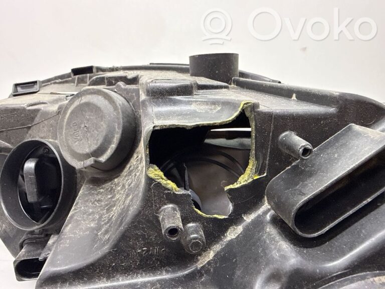 55aa9a875b646c4ea885be56fa4f29d2-a87d25b3f2b1e70962ded08f9dd864fa_headlight_headlamp