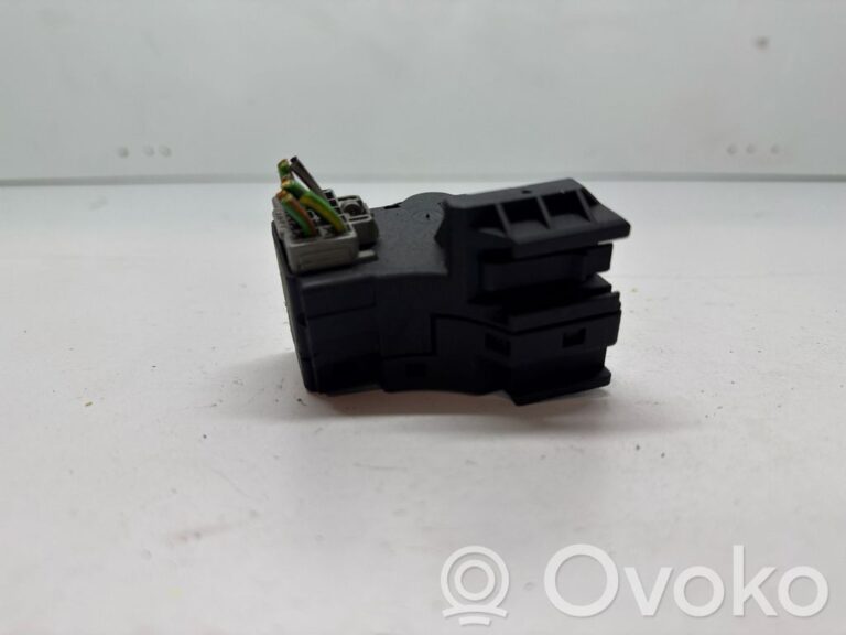 5f50bd74bad7b7084a550a4c590602fe-c001d12804c8755683dfc6792ffd6189_wiper_control_stalk
