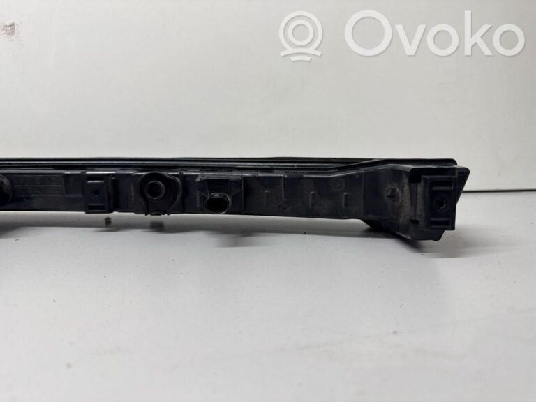 61c6030b69fe1d0b2b7175479f884836-69ad1a314f648da32a62c42efb71b335_headlight_headlamp