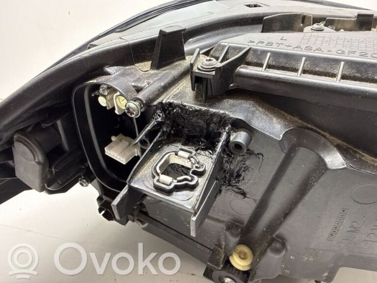 65aaadfcb6467fa3f23d6cd8c1d3902b-4fe386f03132ce1a73924c717f06af7d_headlight_headlamp