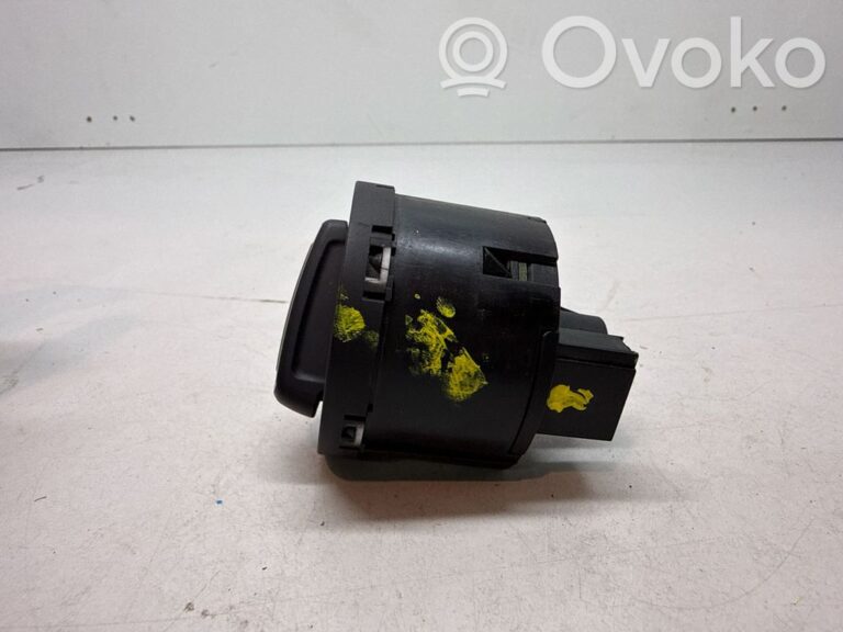 6c4b6b628a638e855c928b12b5649280-79e7b9128fdfaa7a37244af0f5399285_light_switch