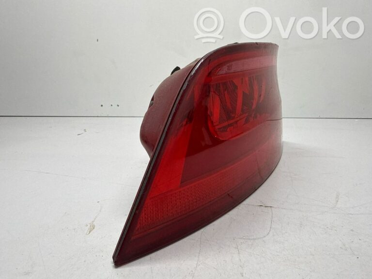 6cad5554061659c5b9bb7b44cd82428f-9a2f93dc698638e9b810efb2b7105775_rear_tail_lights
