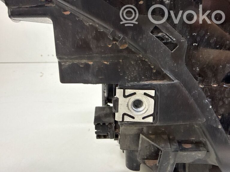 714ee4ffe710df01b17883db64181c2e-94b80c66fc6b388cf6f276b154d1c634_headlight_headlamp