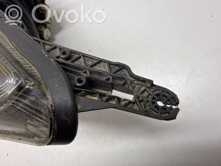 72012749d674fbb77c63d1c0d8722cb7-9e89c360d72bc255ec852d5d1ea7e221_headlight_headlamp