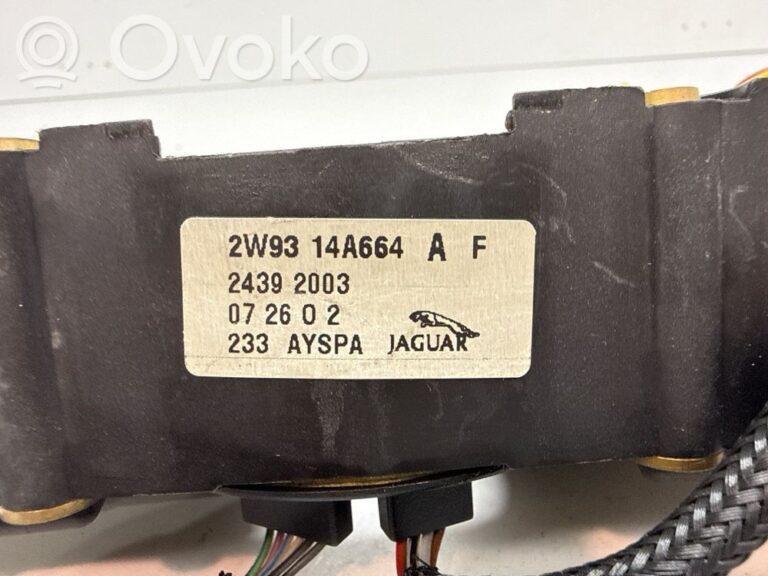 73470c879554a9565a0401b8a4aeb0e9-2ee43e9ac9a2279f367c90794b1a11f7_wiper_turn_signal_indicator_stalk_switch