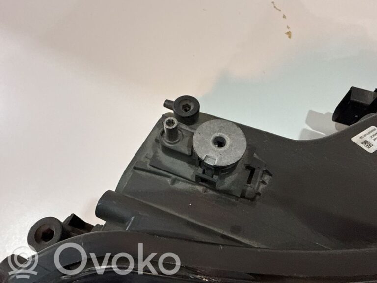 736cad6dc9ba26e3bcbf07a6f4b38adf-9c1d9ad30cd2c30fb5767109cfa7e55a_headlight_headlamp