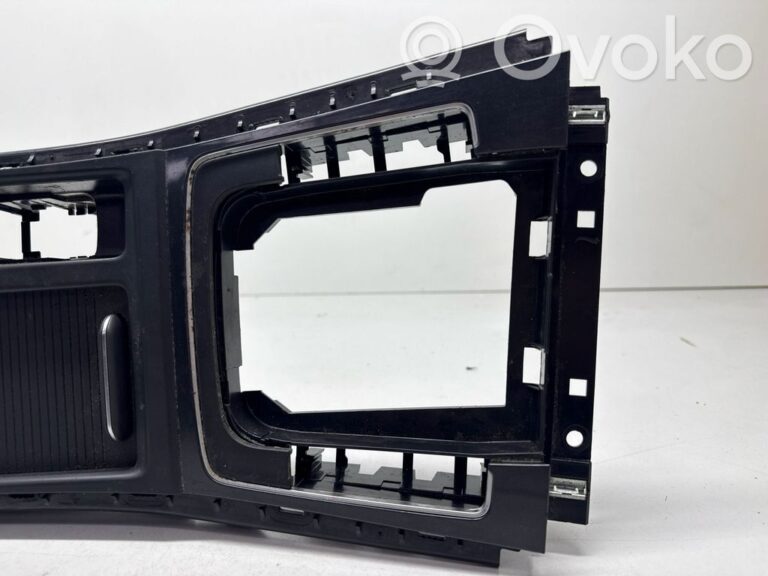 7605b4fa9878977edbee4a1a20b85da5-1f4de4fe36e48e7ae8c9407be7398606_center_console