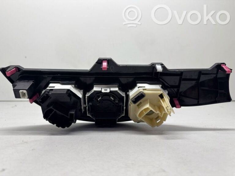 79157a38c648b8c29d935911cc0d2497-0d8141b261a185e09d951ee665626be0_climate_control_unit