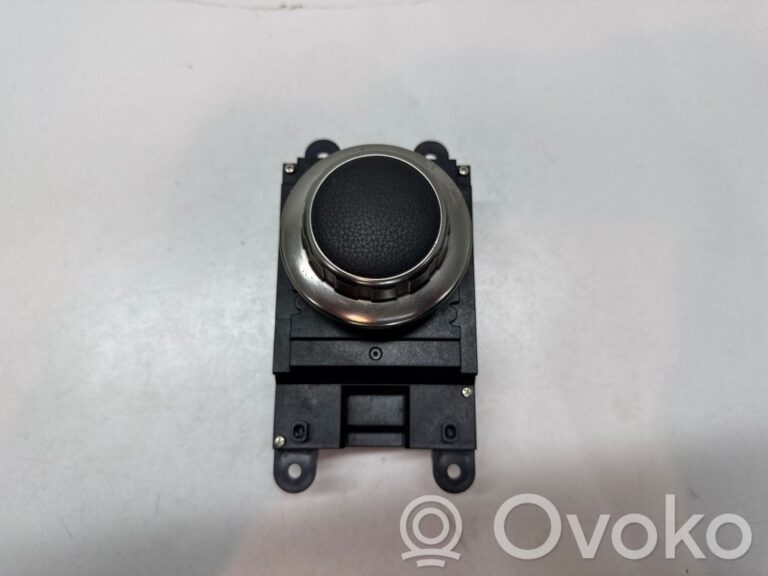 7c880257e703d43be44793d5e00200b5-daf78755e6cfedf42d6174257c97895d_head_unit_multimedia_control