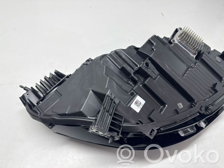 830ef4008d3db0e54dd7a87af94f479b-9adafd55953f1cd143c3aa841da0b06e_headlight_headlamp