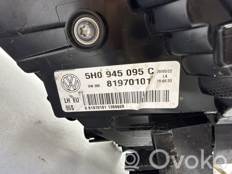 86195a606e964cf4973b6d76e0fe60b5-c7f602e98ed5a75ff3294ff0c530e1ba_rear_tail_lights