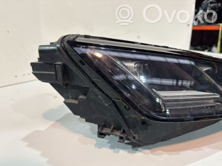 897d7c217ab3a34143d97a8df13e4975-a70cd3ddf2790e9651ae3ceea32d9f27_headlight_headlamp