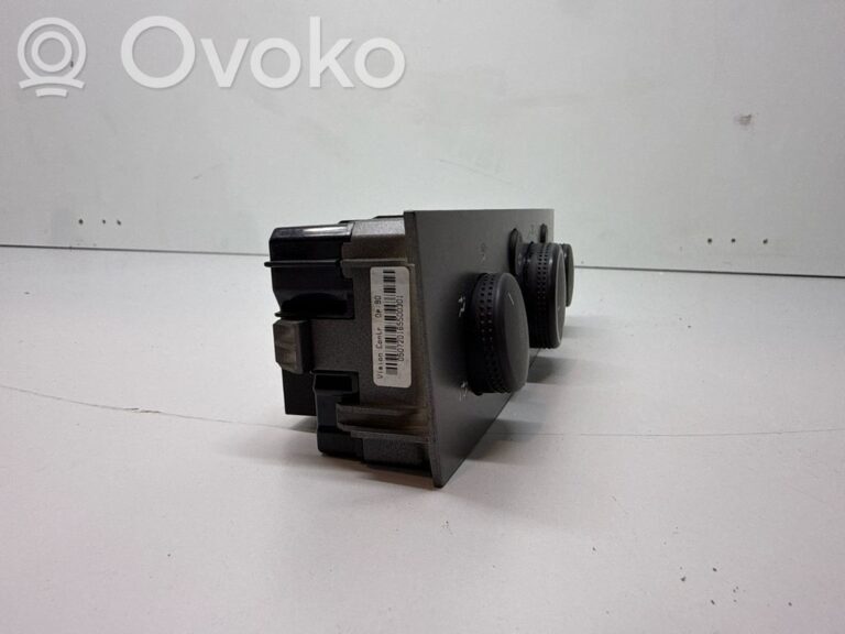 8eba0587a131cea006be402bf45ca22a-d3aaef646d56bf3aaf81cc8d972b71a8_climate_control_unit