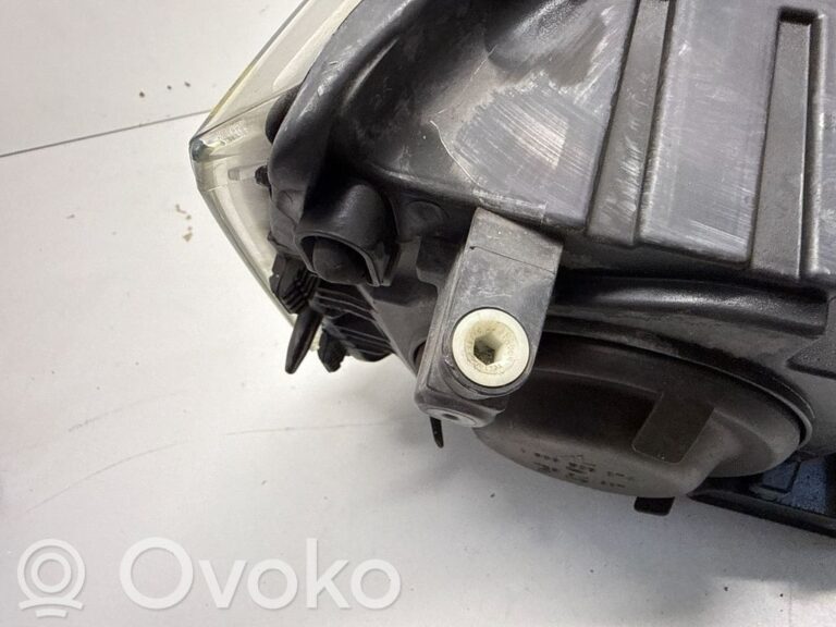 9101c7977130f39949eef8f5021908ab-7210c505c75edc9c3056ccb7f68b601d_headlight_headlamp