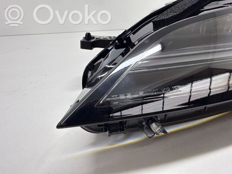 9f09d6256d37eec7c21516fc4d702144-5e1f4ba4db408202e39523d555c09e6a_headlight_headlamp