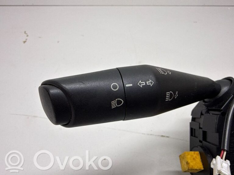 9f7acdee4a8d1e815026855f8fba8371-6c4e891c572075e6b941353a1fd0f88e_rear_tail_lights