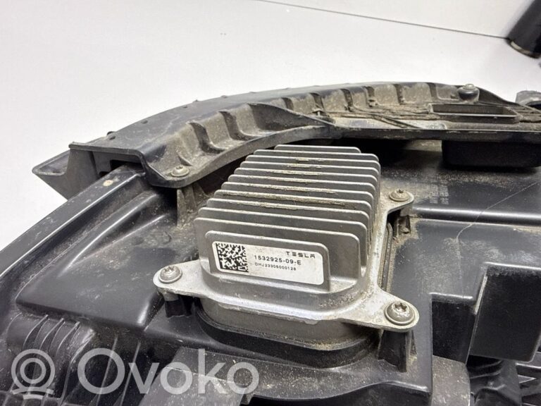 a1e4a65240929f031553a219115dd6aa-953eb7dc0fab1855dc65f65199f39ad5_headlight_headlamp