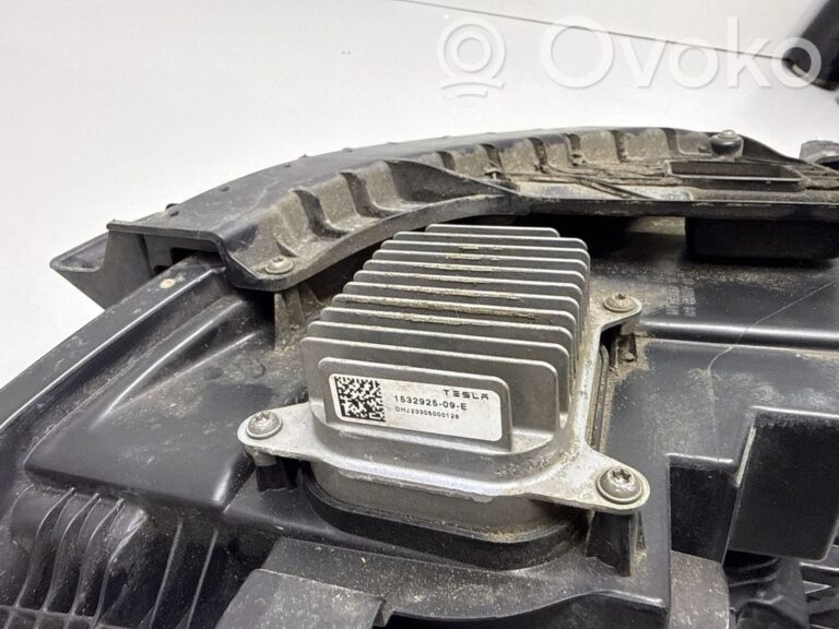 a1e4a65240929f031553a219115dd6aa-953eb7dc0fab1855dc65f65199f39ad5_headlight_headlamp