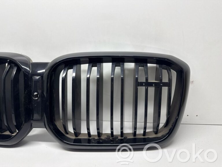 afa72e7996bbe2a615fc41ef265f00a7-9df40d5e88292750ea49610a86f7efed_front_grill