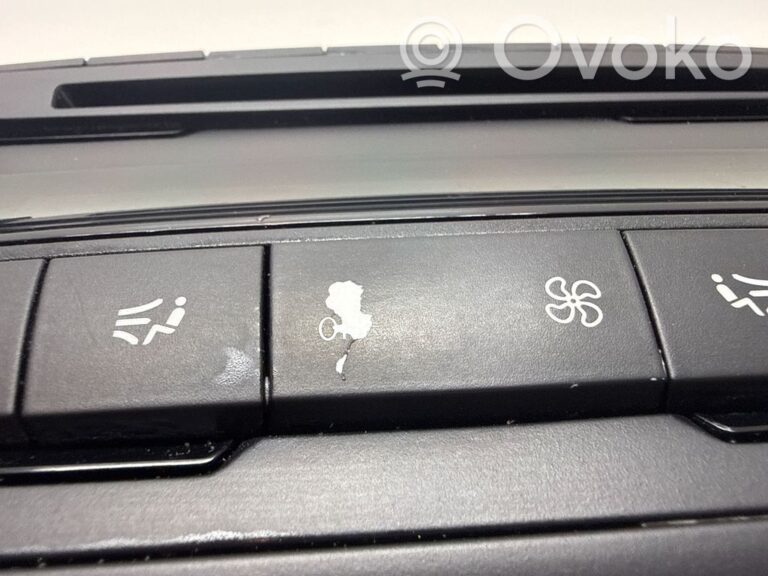 b1ae057ea69fa33c095cf24c87a33f15-e70d7706280fb426ab4cfde4daffdf85_climate_control_unit