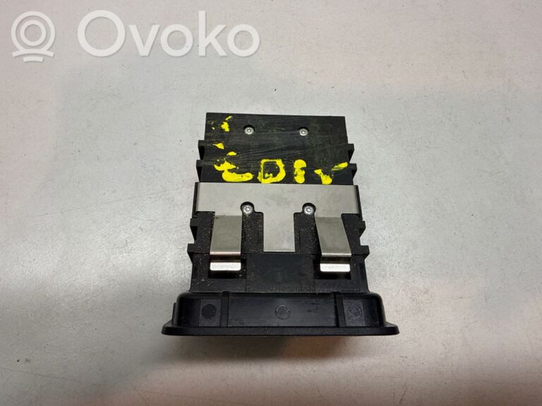 b2719d3da7730843f8334ddc5629b892-f1faa7297944d9ec7b02046f6df330d4_hand_parking_brake_switch