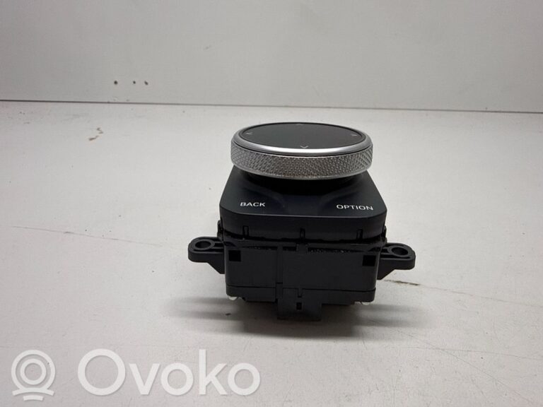 b486aa1fa7e086ab86810e8baa31b060-384532ac50199d7264c8ed1e1a59e861_head_unit_multimedia_control
