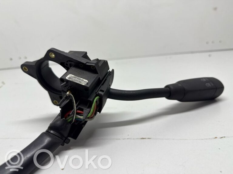 b71f9bc9e93d66e9c3d31d6066558cf4-8d879fa0007695cb6e17ba79c544efc3_wiper_control_stalk