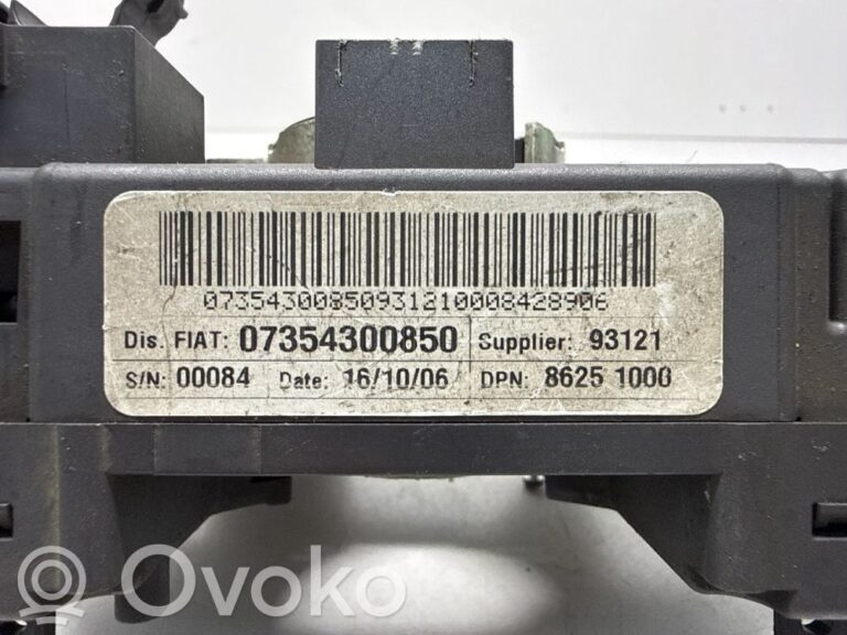 b81f4065be5c1dafa766159838d86de5-7d0279f284a3363259f285c7c5d9d99b_wiper_turn_signal_indicator_stalk_switch