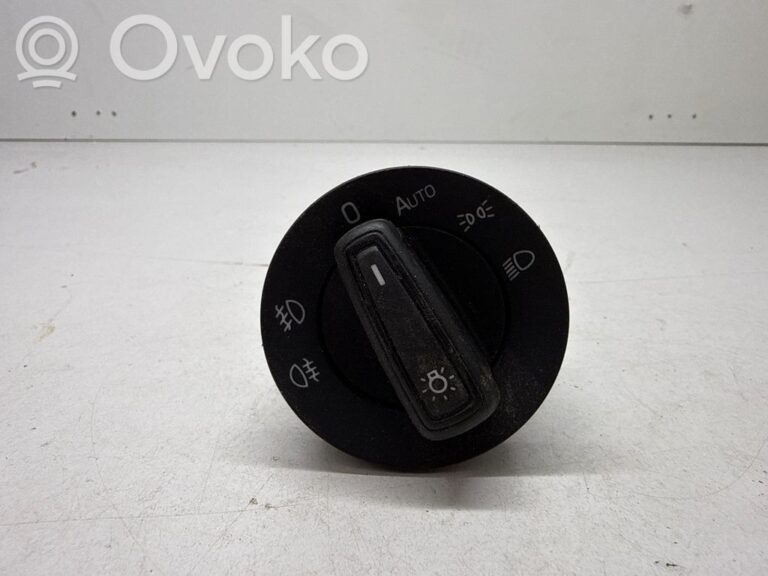 bd141fa23f6e5cfb9a1ae2e8a5ff9c9b-279c236caaf4bb7f2692486480089912_light_switch