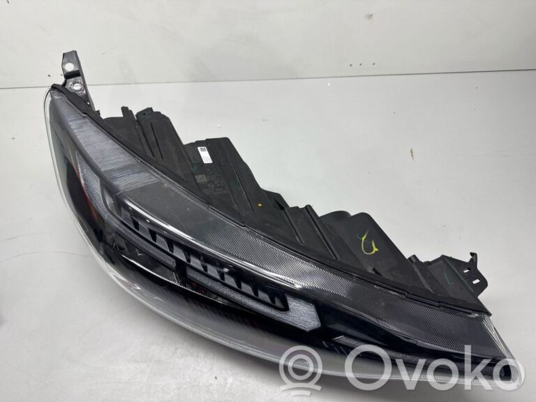 c43d0a3055fe2951871ea4899eacaf63-30ceb2d2f8f88722c6ca9981f8fb1f74_headlight_headlamp