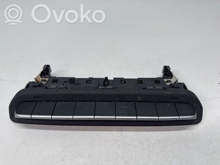 c43ed947af7845d0a22fe4f1616753d4-68193caac018d9f5e5275d4d79aa2fbd_a_set_of_switches