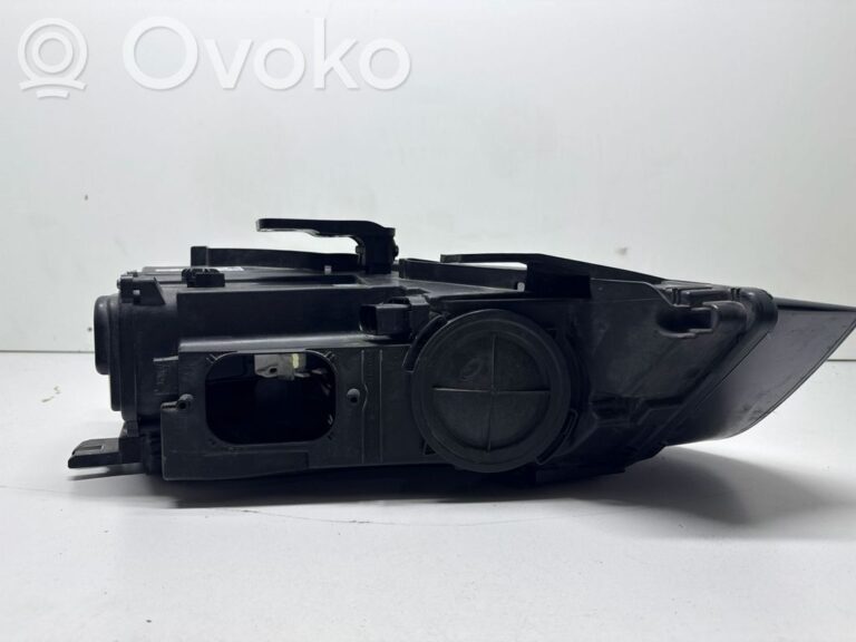 d22bac7d8bac76736f101f227b48a7cb-b5f7acda3812b2b3a34cc476992a23dd_headlight_headlamp