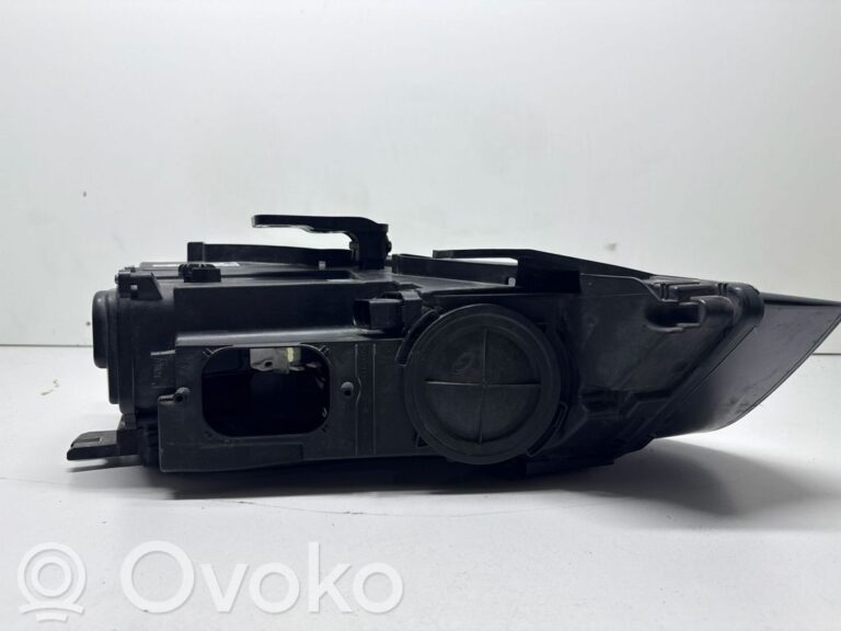 d22bac7d8bac76736f101f227b48a7cb-b5f7acda3812b2b3a34cc476992a23dd_headlight_headlamp