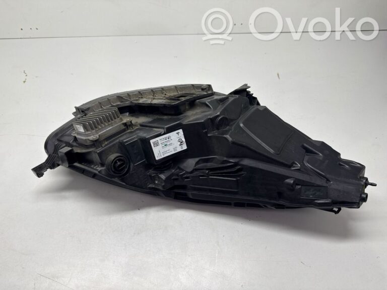 d6e8f897c133231b44dcce8811bb532c-5ccd75ae62c224767fb90e63cc4a569a_headlight_headlamp