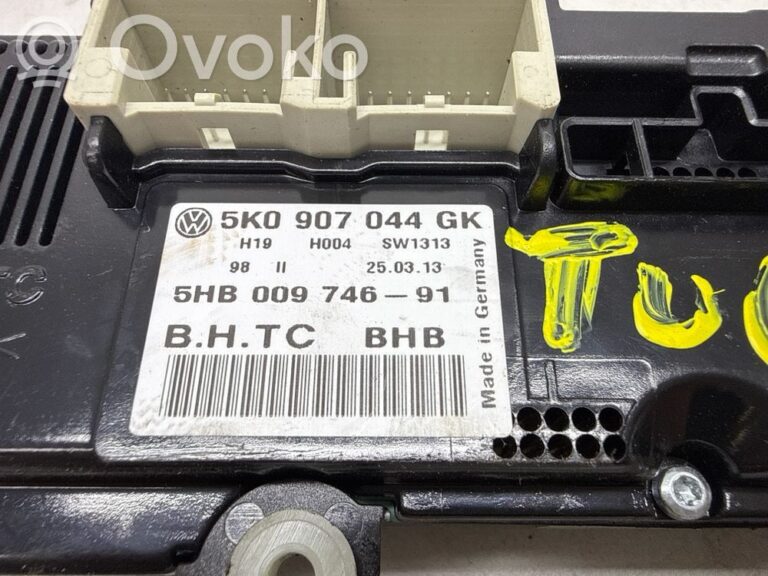 d80b8add0f840e86ea4437a4f0d5d4a8-12aaf7d2211b1c2e91698a5cbddc6928_climate_control_unit
