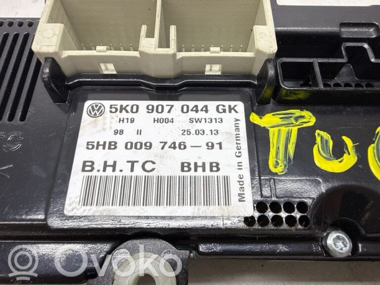 d80b8add0f840e86ea4437a4f0d5d4a8-12aaf7d2211b1c2e91698a5cbddc6928_climate_control_unit