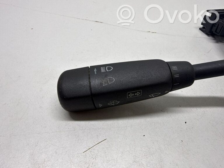 e6c33c1ad47c17f1db6d7516bb57d2d2-4e91bb4bfb7f42ef457c2aaa9edebd63_wiper_control_stalk