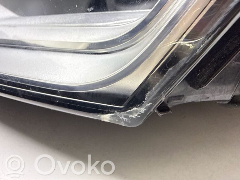 ebf804690541a2fb2ac223a3f4a21495-0f4be6e2b26af2787791e395c122ba4c_headlight_headlamp